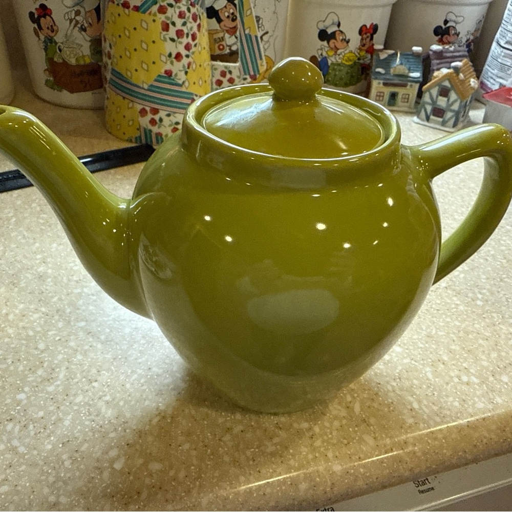 Olive Green Ceramic Teapot Made in USA Hot Water Hot Tea Craft
